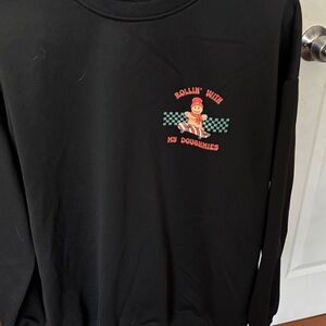 Black Graphic Sweatshirt "Rollin' With My Doughmies"